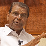 മുഖ്യമന്ത്രിയുടെ വിമാനയാത്രയും ഷാജിയുടെ കാർയാത്രയും ചെറിയ കാര്യങ്ങൾ; അനാവശ്യ വിവാദങ്ങൾ ഒഴിവാക്കണമെന്ന് സ്പീക്കർ തിരുവഞ്ചൂർ രാധാകൃഷ്ണൻ